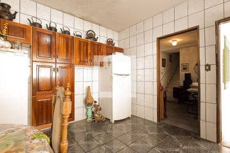 Casa à venda com 180m², 2 quartos e 2 vagas Casa à venda com 180m², 2 quartos e 2 vagasCozinha