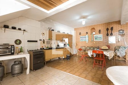 Casa à venda com 180m², 2 quartos e 2 vagas Casa à venda com 180m², 2 quartos e 2 vagasÁrea de Serviço