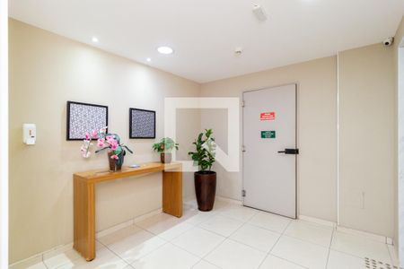 Apartamento à venda com 46m², 2 quartos e 1 vaga Apartamento à venda com 46m², 2 quartos e 1 vagaHall social