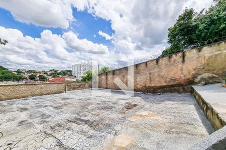 Casa à venda com 275m², 3 quartos e 5 vagasQuintal