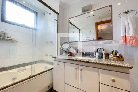 Apartamento para alugar com 148m², 3 quartos e 3 vagasSuíte 3 - banheiro