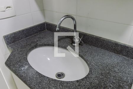 Banheiro Pia de apartamento à venda com 1 quarto, 31m² em Água Branca, São Paulo