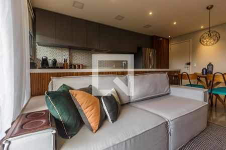 Sala de TV de apartamento à venda com 1 quarto, 50m² em Empresarial 18 do Forte, Barueri
