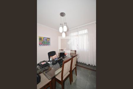 Casa à venda com 217m², 4 quartos e 2 vagasSala de Jantar