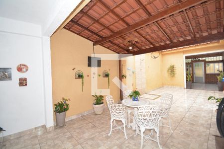 Casa à venda com 217m², 4 quartos e 2 vagasChurrasqueira