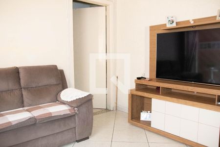 Sala de casa para alugar com 2 quartos, 136m² em Parque Casa de Pedra, São Paulo