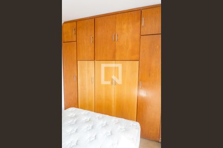 Quarto 1 - Armários de apartamento para alugar com 2 quartos, 52m² em Jardim Oriental, São Paulo