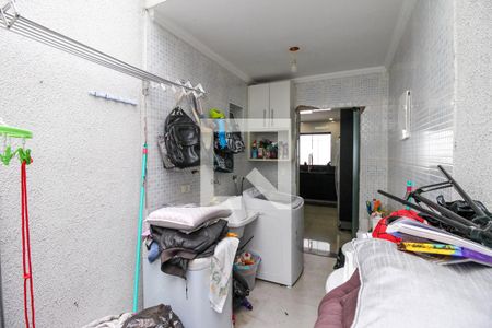 Casa à venda com 243m², 3 quartos e 4 vagas Casa à venda com 243m², 3 quartos e 4 vagasÁrea de Serviço