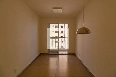 Sala/ Cozinha e área de serviço integrada de apartamento à venda com 2 quartos, 37m² em Jardim Oriental, São Paulo