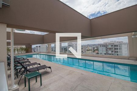 Studio para alugar com 42m², 1 quarto e 1 vaga Studio para alugar com 42m², 1 quarto e 1 vagaPiscina