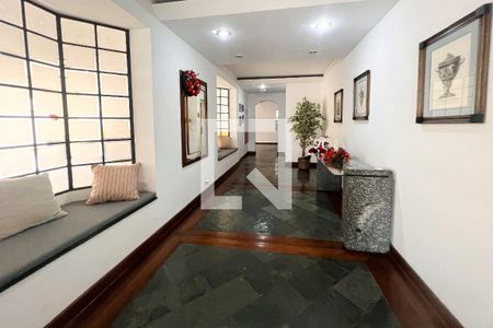 Apartamento à venda com 80m², 2 quartos e 2 vagasÁrea comum - Hall