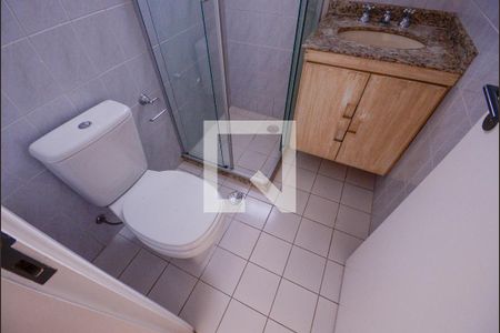 Apartamento à venda com 61m², 2 quartos e 1 vaga Apartamento à venda com 61m², 2 quartos e 1 vagaBanheiro