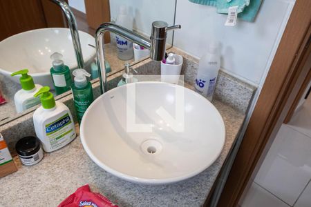 Apartamento à venda com 49m², 2 quartos e 2 vagasBanheiro social