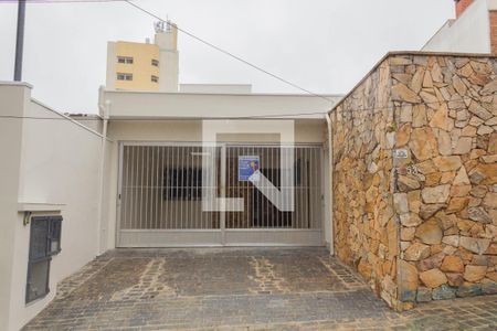 Casa à venda com 431m², 5 quartos e 4 vagasFachada