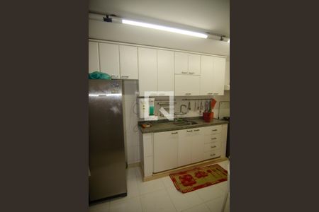 Apartamento à venda com 150m², 3 quartos e 2 vagas Apartamento à venda com 150m², 3 quartos e 2 vagasCozinha