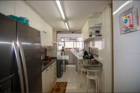 Apartamento à venda com 150m², 3 quartos e 2 vagas Apartamento à venda com 150m², 3 quartos e 2 vagasCozinha