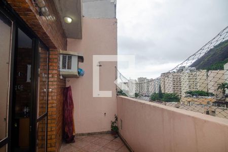 Apartamento à venda com 150m², 3 quartos e 2 vagas Apartamento à venda com 150m², 3 quartos e 2 vagasTerraço