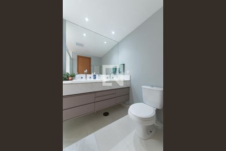 Apartamento à venda com 150m², 3 quartos e 3 vagasBanheiro da Suíte 3