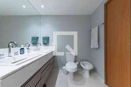 Apartamento à venda com 150m², 3 quartos e 3 vagasBanheiro da Suíte 3