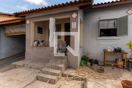 Casa à venda com 70m², 2 quartos e 3 vagas Casa à venda com 70m², 2 quartos e 3 vagasGaragem