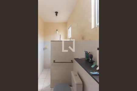 Casa à venda com 70m², 2 quartos e 3 vagas Casa à venda com 70m², 2 quartos e 3 vagasBanheiro da Suíte e Social