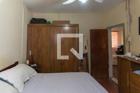 Casa à venda com 70m², 2 quartos e 3 vagas Casa à venda com 70m², 2 quartos e 3 vagasSuíte