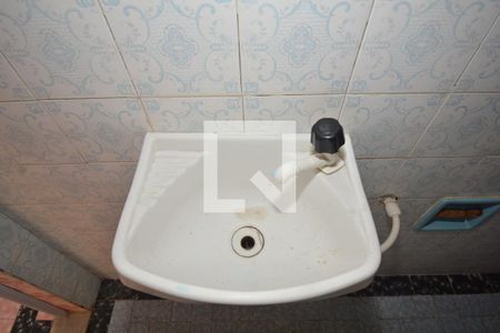 Casa para alugar com 80m², 2 quartos e 1 vagaBanheiro - Torneira