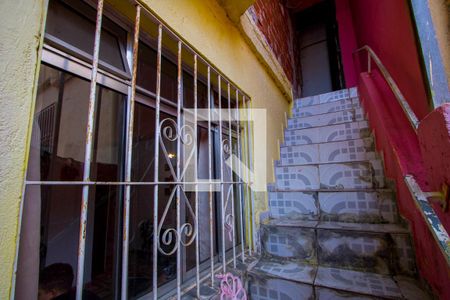 Casa à venda com 180m², 2 quartos e 3 vagasCorredor - Externo