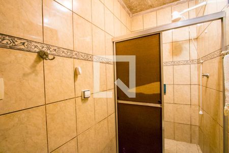 Casa à venda com 180m², 2 quartos e 3 vagasBanheiro social