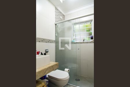 Casa à venda com 125m², 3 quartos e 1 vagaBanheiro