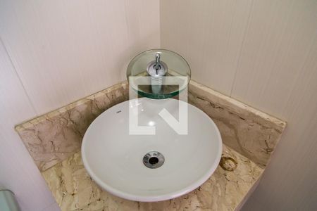 Casa à venda com 125m², 3 quartos e 1 vagaBanheiro da Área de Serviço - Detalhe