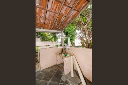 Casa à venda com 160m², 3 quartos e 2 vagas Casa à venda com 160m², 3 quartos e 2 vagasVaranda - Área de Serviço