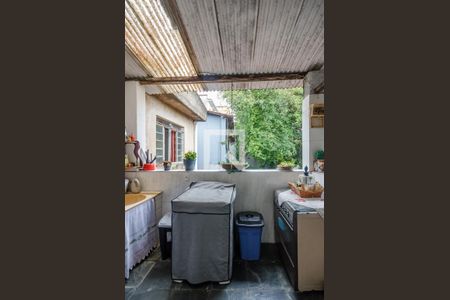 Casa à venda com 160m², 3 quartos e 2 vagas Casa à venda com 160m², 3 quartos e 2 vagasÁrea de Serviço