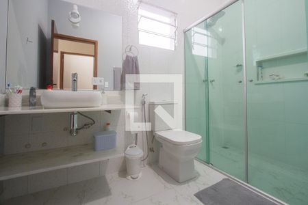 Casa à venda com 225m², 4 quartos e 4 vagasBanheiro 2