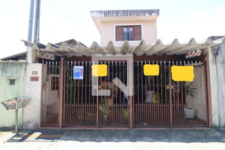 Casa à venda com 121m², 3 quartos e 2 vagasFachada