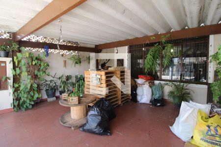 Casa à venda com 121m², 3 quartos e 2 vagasGaragem