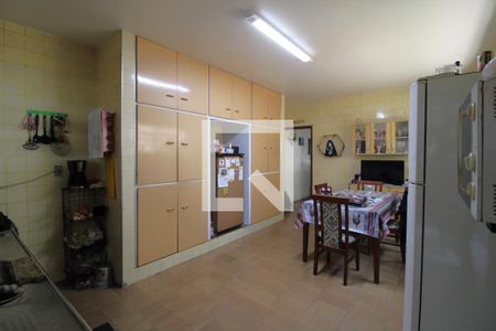 Casa à venda com 121m², 3 quartos e 2 vagasCozinha