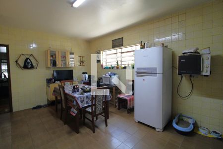 Casa à venda com 121m², 3 quartos e 2 vagasCozinha