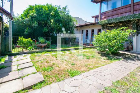 Casa à venda com 235m², 3 quartos e 2 vagas Casa à venda com 235m², 3 quartos e 2 vagasJardim