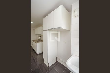 Apartamento à venda com 77m², 2 quartos e 1 vagaÁrea de Serviço