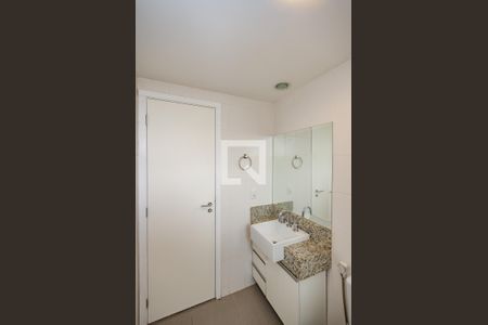 Apartamento à venda com 77m², 2 quartos e 1 vagaBanheiro Social