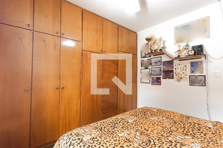 Casa à venda com 175m², 3 quartos e 2 vagas Casa à venda com 175m², 3 quartos e 2 vagasQuarto 2