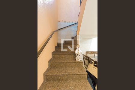 Casa à venda com 175m², 3 quartos e 2 vagas Casa à venda com 175m², 3 quartos e 2 vagasCorredor