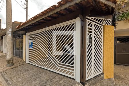 Casa à venda com 175m², 3 quartos e 2 vagas Casa à venda com 175m², 3 quartos e 2 vagasFachada da Casa