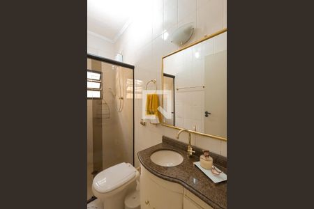 Casa à venda com 175m², 3 quartos e 2 vagas Casa à venda com 175m², 3 quartos e 2 vagasBanheiro