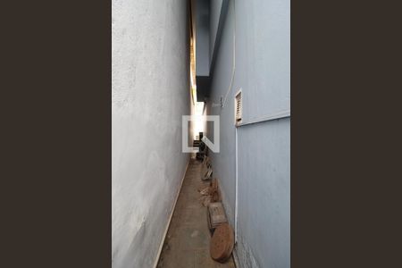 Casa à venda com 143m², 4 quartos e 3 vagasCorredor Externo