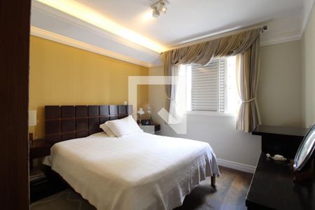 Apartamento à venda com 135m², 3 quartos e 2 vagasSuíte 1