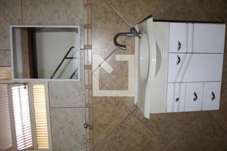 Casa à venda com 115m², 2 quartos e 2 vagasBanheiro