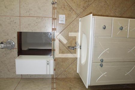 Casa à venda com 115m², 2 quartos e 2 vagasBanheiro