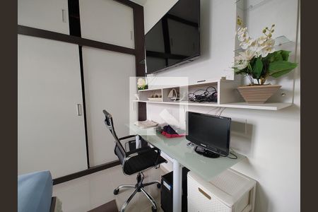 Apartamento à venda com 220m², 4 quartos e 2 vagas Apartamento à venda com 220m², 4 quartos e 2 vagasQuarto 3